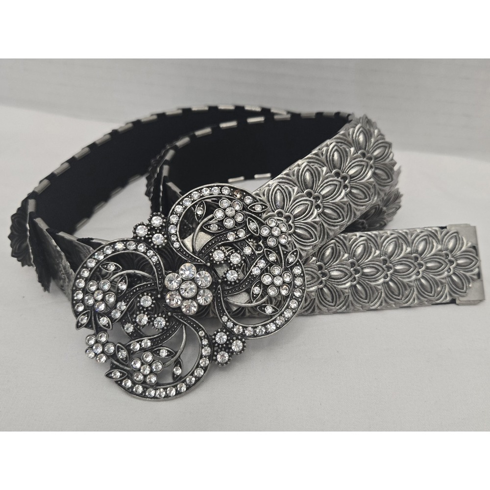 Vintage Stretchy Silver Metal With Rhinestone Flower Western Boho Y2K Buckle